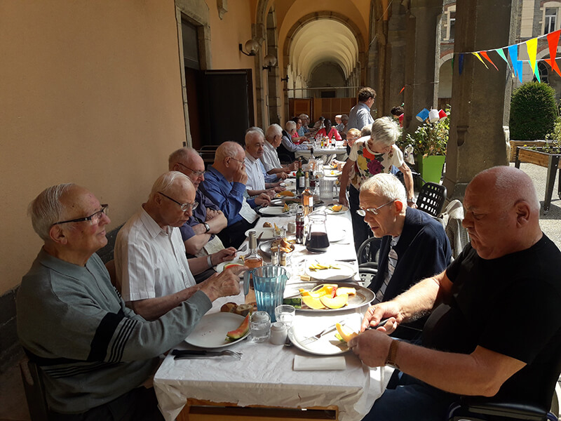 restauration ehpad marcellin champagnat le montet