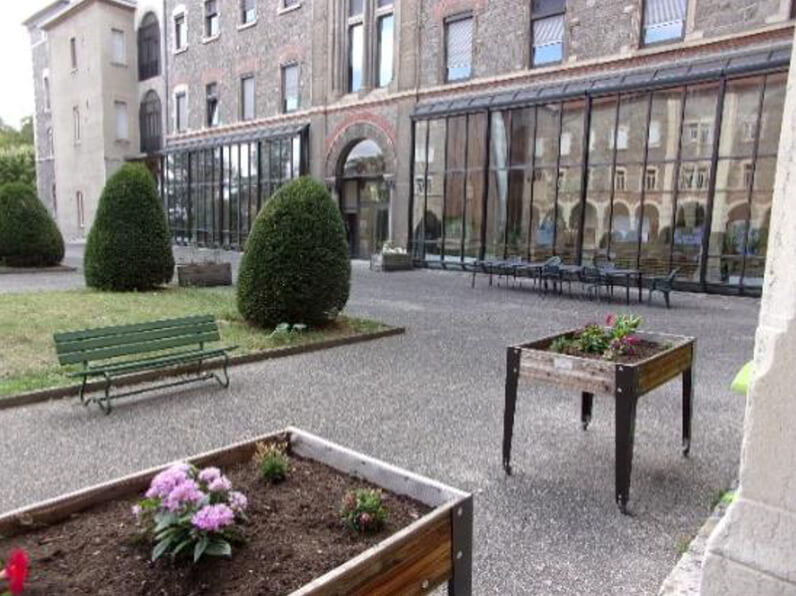 soins et dependance ehpad marcellin champagnat le montet